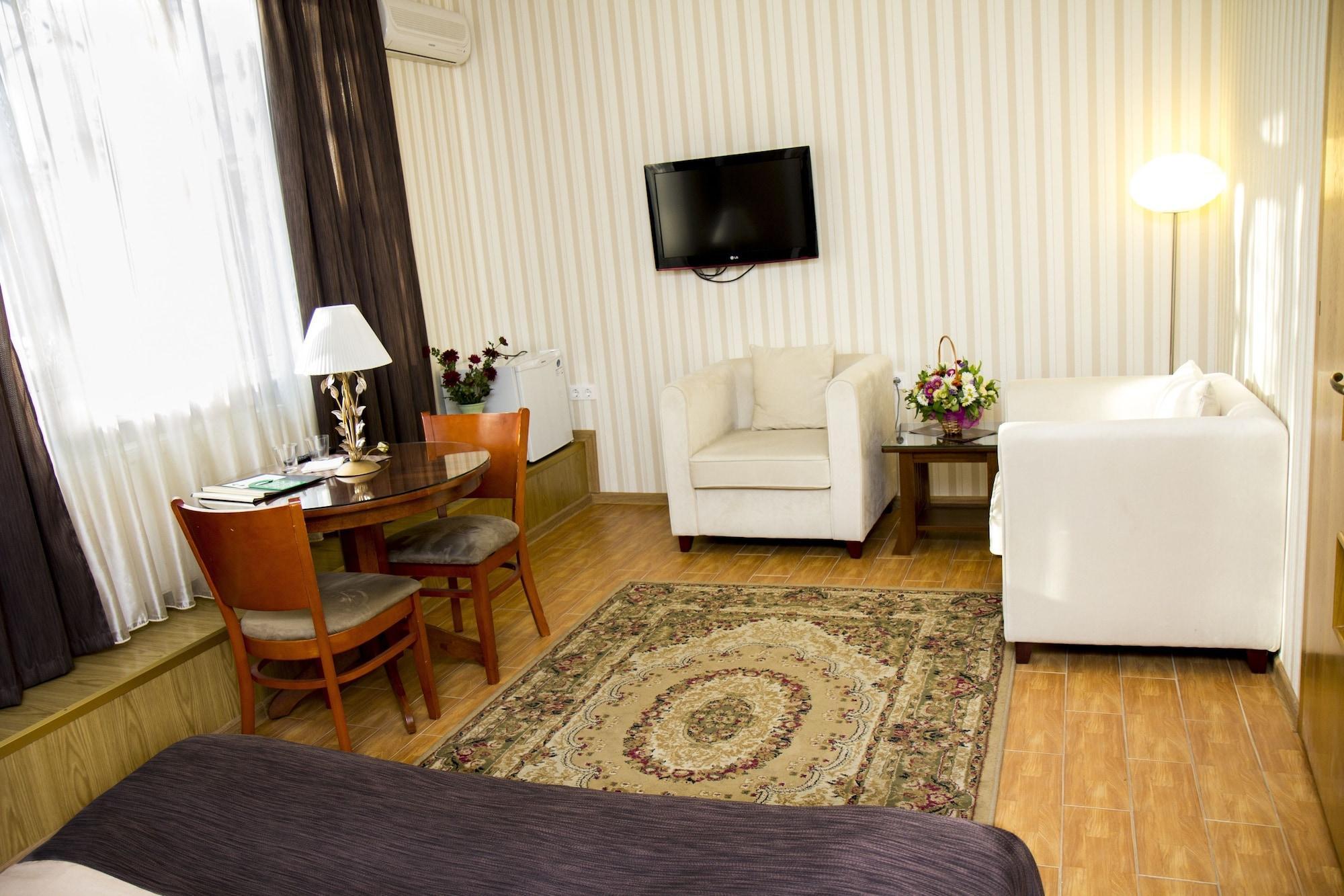 Klassik Hotel Kiszyniów Zewnętrze zdjęcie