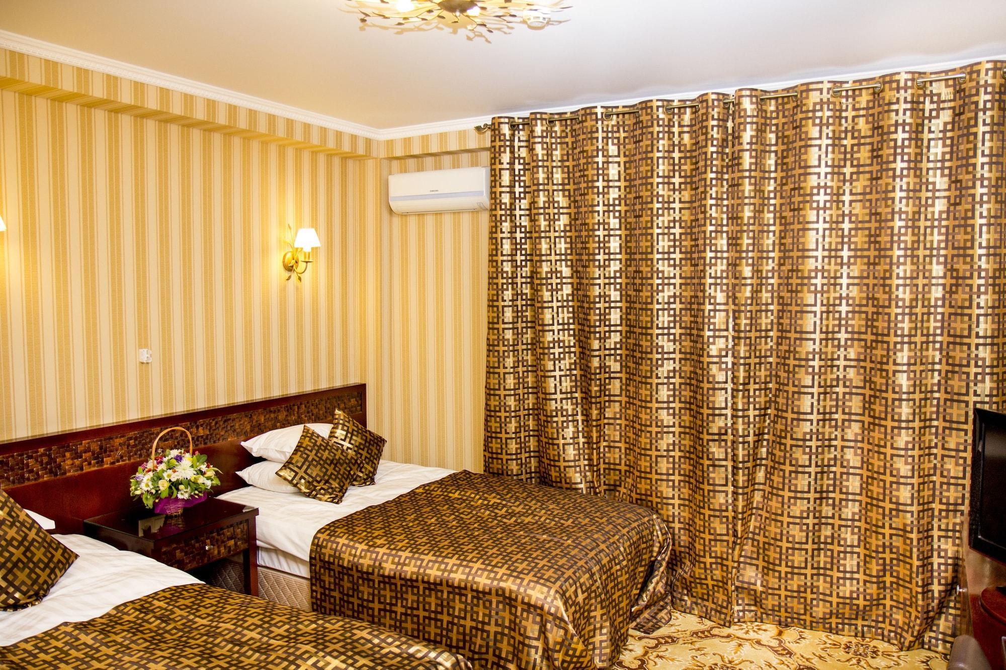 Klassik Hotel Kiszyniów Zewnętrze zdjęcie