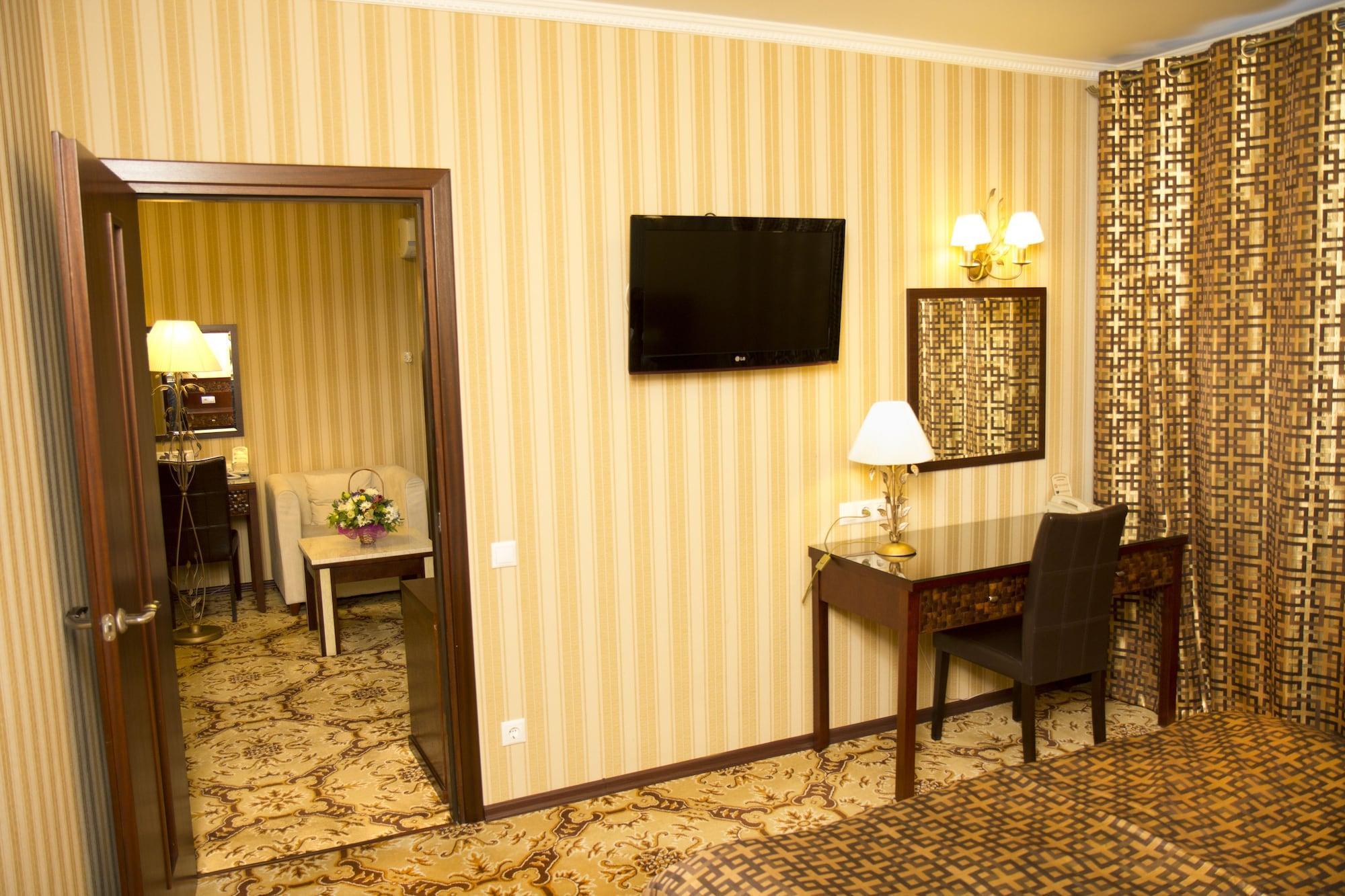 Klassik Hotel Kiszyniów Zewnętrze zdjęcie