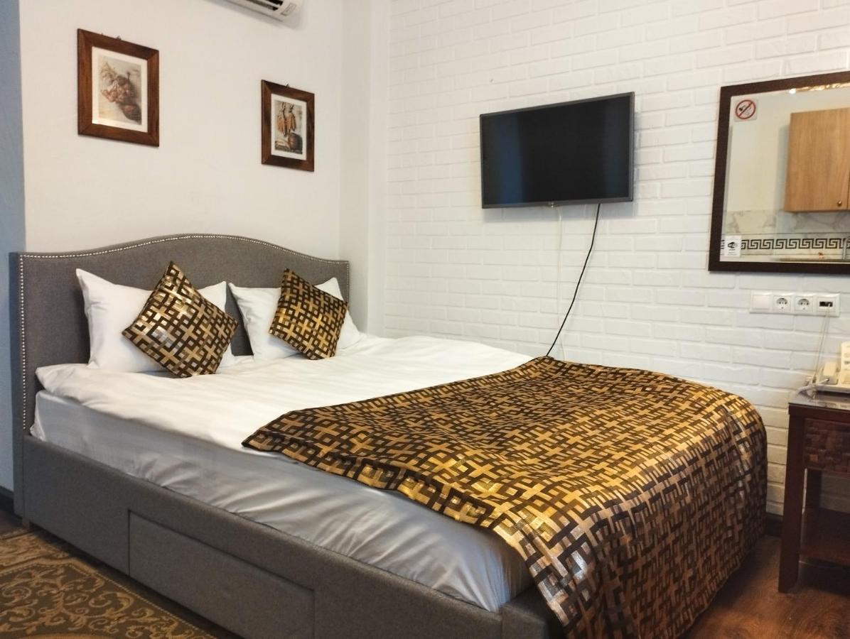 Klassik Hotel Kiszyniów Zewnętrze zdjęcie