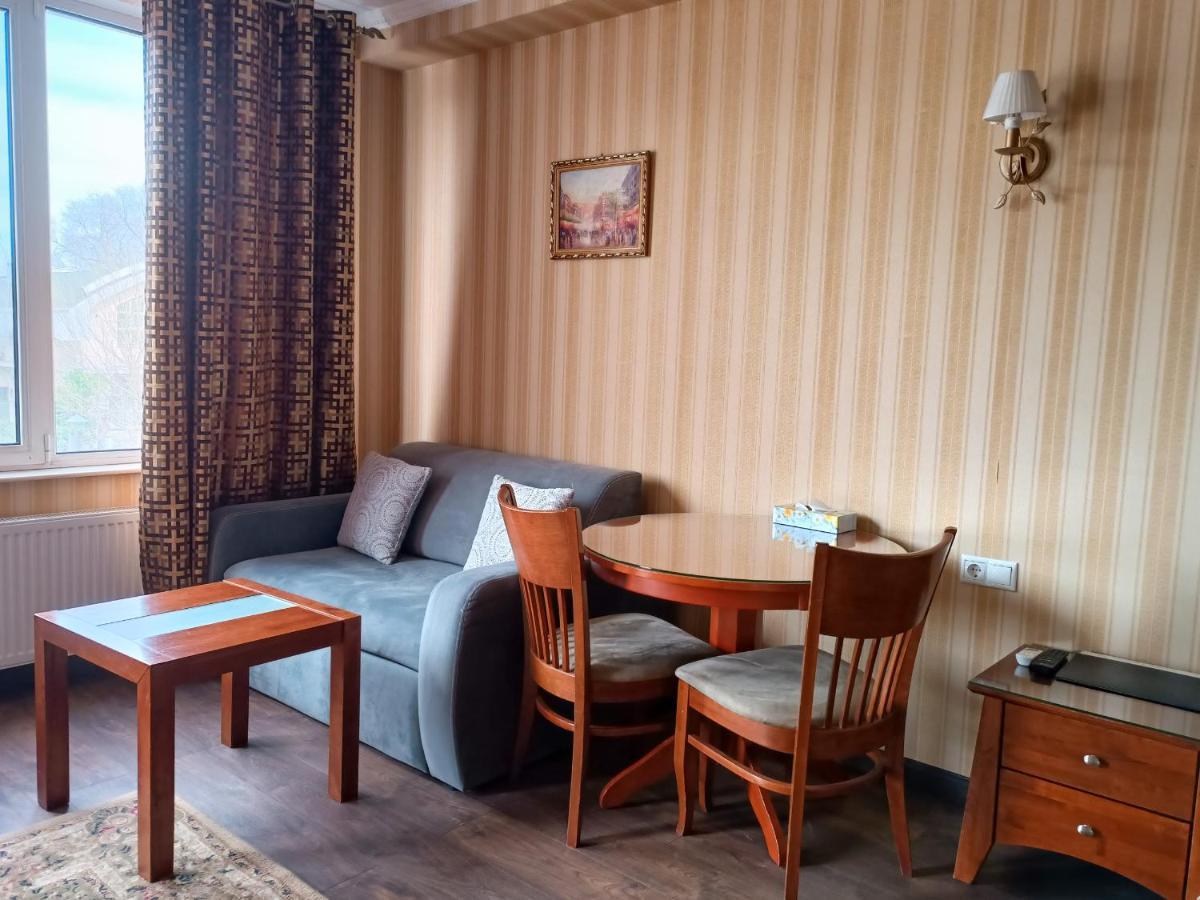 Klassik Hotel Kiszyniów Zewnętrze zdjęcie
